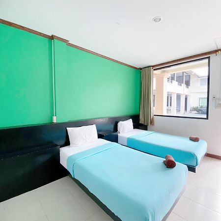 Tanatnan Hotel Ranong Exterior photo